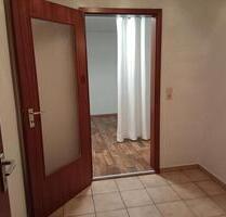 Wohnung& Carport - 350,00&nbsp;EUR Kaltmiete, ca.&nbsp; 80,00&nbsp;m&sup2; in Alheim (PLZ: 36211)