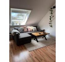 Schöne helle 2 Zimmer Dachgeschoss Wohnung - Osnabrück Nahne