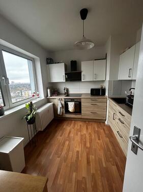 Foto - ZWISCHENMIETE - 3-Zimmer-Wohnung (nur Frauen!)