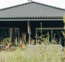 Wohnen auf einer Ebene. Bungalow in Dinslaken zu verkaufen