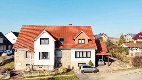 Foto - Großes Zweifamilienhaus (Mehrgenerationenhaus)