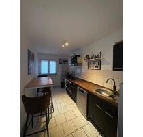 WG-Geeignet: 2 Zimmer mit Südbalkon in Mannheim T6