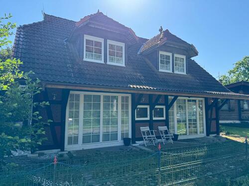Foto - Grundstück mit Haus und Gästehaus