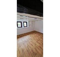 Haus zur Miete in 56479 Rehe - 650,00&nbsp;EUR Kaltmiete, ca.&nbsp; 90,00&nbsp;m&sup2; in Hellenhahn-Schellenberg (PLZ: 56479)