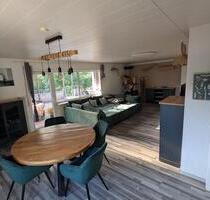 Moderene 4 ZKB, freist. ZFH, Küche, Terrasse, Pool,- Gartenmitbe. - Gersheim