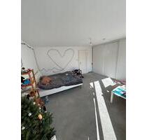 Große Zimmer im Haus - 1.100,00&nbsp;EUR Kaltmiete, ca.&nbsp; 56,00&nbsp;m&sup2; in München (PLZ: 81539) Ramersdorf-Perlach