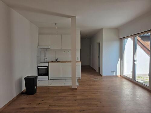 Foto - Charmante 4-Zimmer-DG-Wohnung mit Dachterrasse im gepflegten Mehrfamilienhaus in Gelnhausen