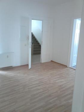 Foto - Individuelle 3-Raum-Wohnung im Altbau mit Wanne, Dusche und Balkon frei ab 01.02.2026.