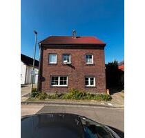 Haus in Niederzier, vormerken - 250.000,00 EUR Kaufpreis, in Niederzier (PLZ: 52382)