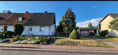Foto - (VB) Reihenendhaus mit großem Grundstück in Hillersleben