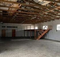 Halle, Lager, Lagerhalle mit WC zu vermieten - Treuchtlingen