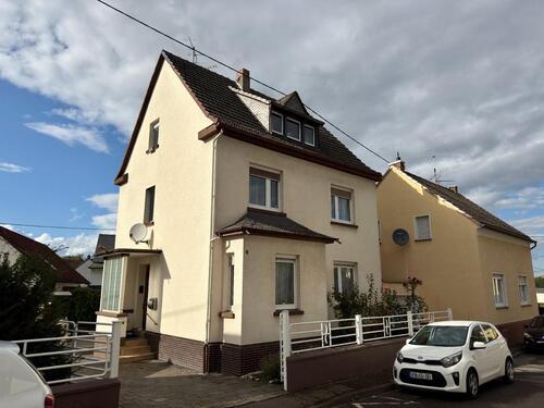 Foto - Einfamilienhaus 5-Zimmer-Einfamilienhaus mit Garten