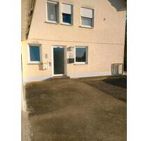 4 Zimmer , Küche, Bad,Keller - 1.300,00&nbsp;EUR Kaltmiete, ca.&nbsp; 120,00&nbsp;m&sup2; in Kötz (PLZ: 89359)
