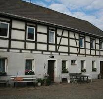 günstige 6-Raum Wohnung auf Bauernhof - Großschirma