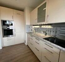 Modernisierte 2 Zimmmer Wohnung mit großen Balkon an der U6 - München Maxvorstadt