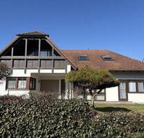 Geräumiges Zweifamilien-Haus in Bönnigheim
