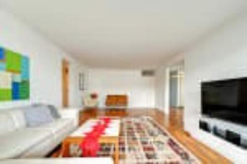 Foto - Möblierte 170 qm große Wohnung mit 4 Schlafzimmern, 2 Bädern, 38q