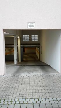 Foto - Tiefgaragenstellplatz in Ludwigsburg nahe „Blühendem Barock“