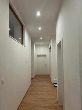 Foto - Traumwohnung - 4 Zimmer, neu saniert und bezugsbereit !!!