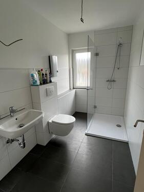 Foto - Diese helle 5-Zimmer Wohnung incl. neuer Einbauküche mit ca. 100