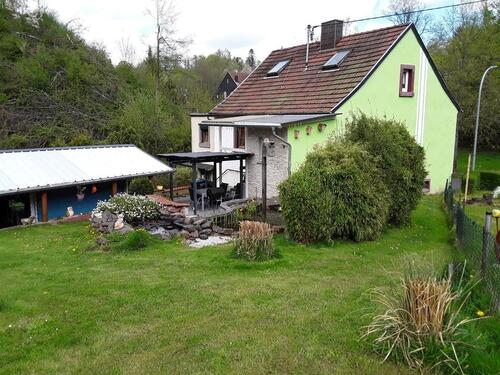 Foto - Freistehendes Einfamilienhaus mit schönem Garten und Terrasse