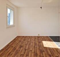 Gemütliche kleine 4 Zimmerwohnung-ideal für Homeoffice ! Mit Neukundenbonus ! - Halle (Saale) Halle-Neustadt