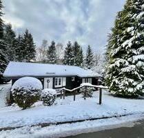 Ferienhaus Heide bei Winterberg – Sauna, Kaminofen & Nähe See