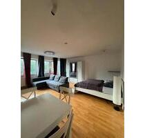 Möblierte 1-Zimmer-Wohnung mit separater Küche, Lift & Stellplatz - Nürnberg Sankt Leonhard