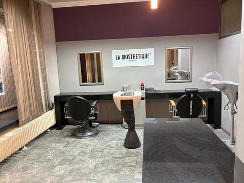 Foto - Friseursalon zu vermieten - 950,00&nbsp;EUR Kaltmiete, ca.&nbsp; 13,50&nbsp;m&sup2;