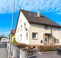 Doppelhaushälfte mit großem Grundstück - Bruchsal