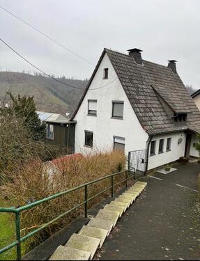 Foto - Einfamilienhaus - 1.300,00&nbsp;EUR Kaltmiete, ca.&nbsp; 150,00&nbsp;m&sup2;