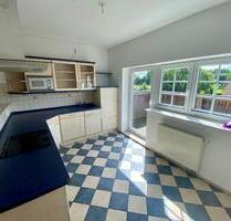 ~~Großzügig geschnittene, kinderfreundliche, 6-Zimmer Wohnung mit Gartennutzung~~ - Stapel