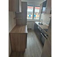 Schöne 3 Raumwohnung mit Balkon und Stellplatz - Hohenmölsen