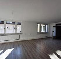 Kernsanierte Gewerbeeinheit in attraktiver Lage - Kronach