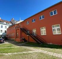Altstadt-Gewerbe: 300 m² mit Parkplatz! ruhiges Arbeiten im separaten Seitengebäude - Pirna