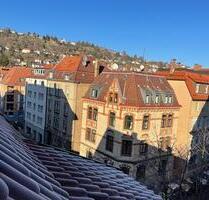 Moderne 2-Zimmer Maisonette-Wohnung im 4. OG in Stuttgart-Süd