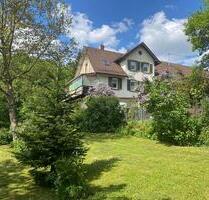 Historisches Forsthaus auf großem Grundstück in idyllischer Lage - Böhmenkirch