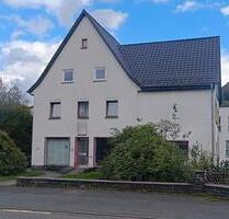 2 Familien Haus zu Verkaufen in Angelburg