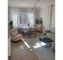 2 Zimmer Wohnung mit Balkon zu vermieten teils möbliert Berlin