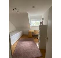 Zwei WG-Zimmer mit 8 und 15qm in Canstatt ab 01.03. zu vermieten - Stuttgart Bad Cannstatt