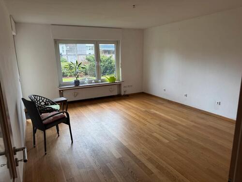 Foto - 4-Zimmer-Erdgeschosswohnung mit Terrasse Garage und Gartennutzung