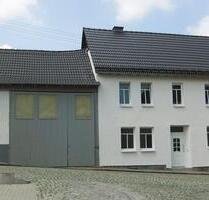 Hofreite Idstein-Heftrich - Innenhof, Scheune, Nebengebäude