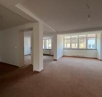 Helle, renovierte 3-Zimmerwohnung mit Balkon in zentraler Lage - Mühlacker