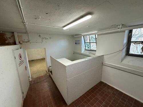 Foto - Kellerraum Keller Lager Büro Abstellraum (45 m²) WC Wasser