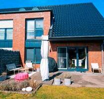 Moderne lichtdurchflutete Doppelhaushälfte mit Carport und Garten - Himmelpforten