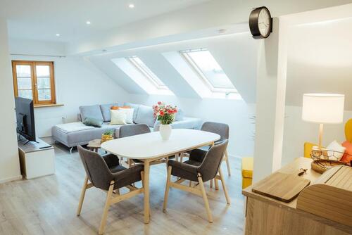 Foto - Helle 2,5 Zimmerwohnung mit Einbauküche und Rheinblick in Büsingen