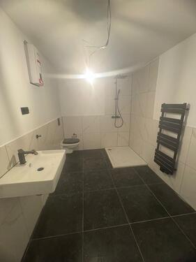 Foto - Haus zur Miete - 1.350,00 EUR Kaltmiete,