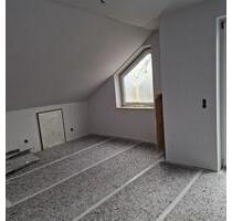 Wohnung frisch tapeziert und gestrichen - Osann-Monzel