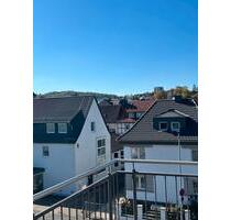 Loft-Wohnung im Herz von Herborn | Einbauküche, Balkon & Garage