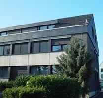 Parken Sie bei uns KI-videoüberwacht- Stellplatz in Leverkusen-Ma